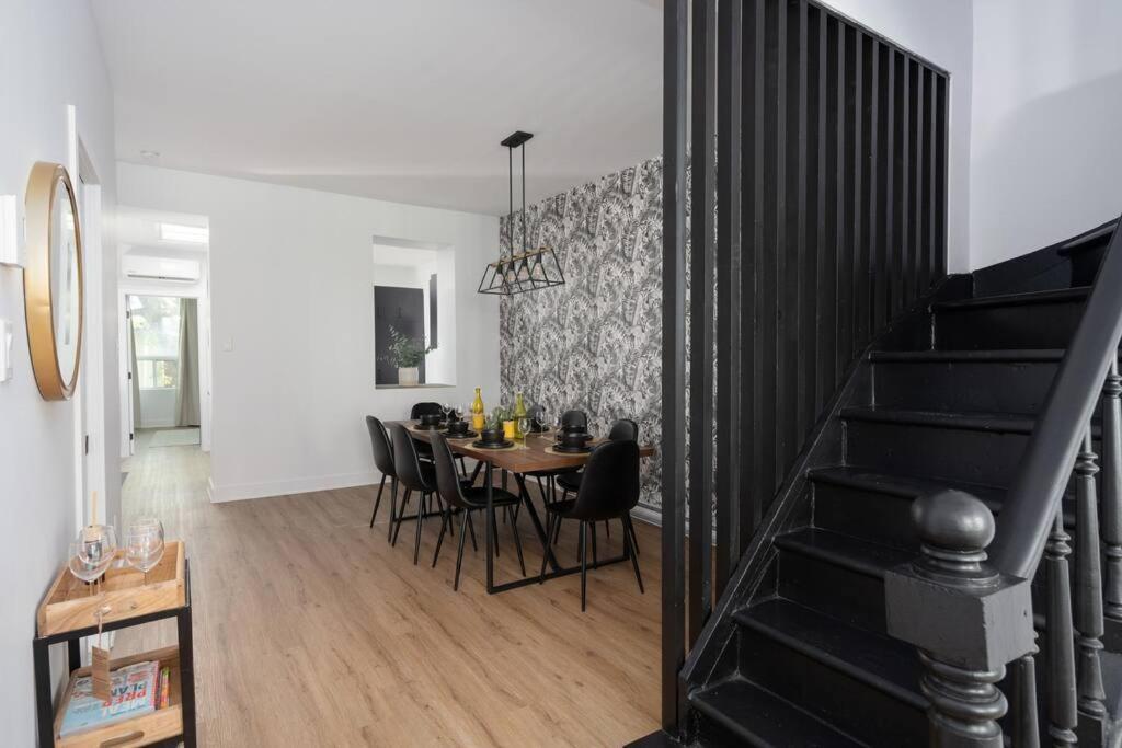 Downtown Penthouse 2floor 4bdrs , 9 Guests Apartment *